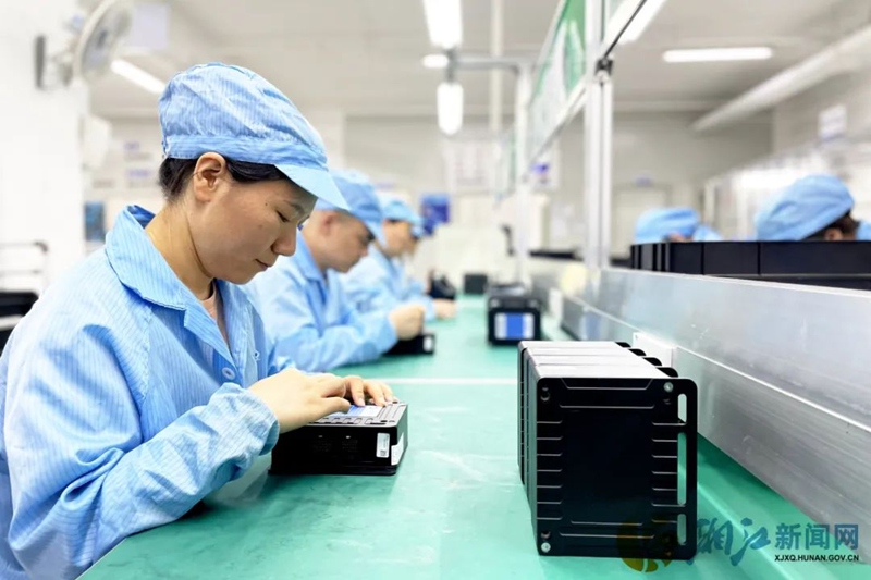  Команда академиков посетила SonnePower для изучения инноваций и развития.